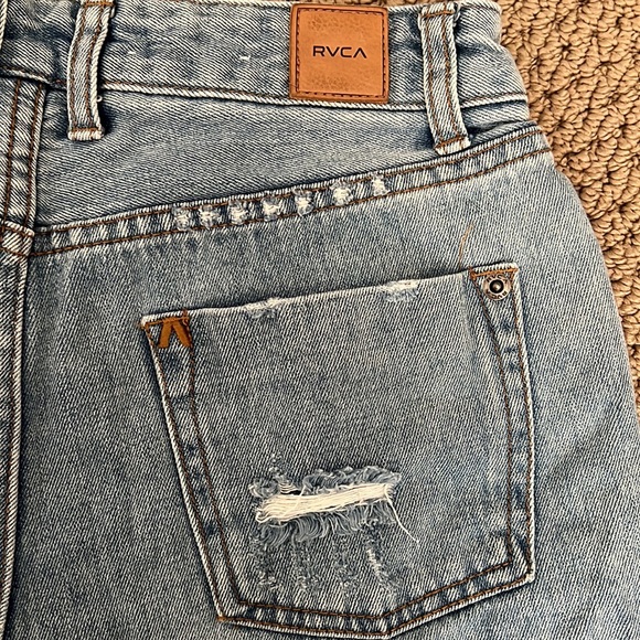 RVCA distressed shorts - Picture 4 of 8